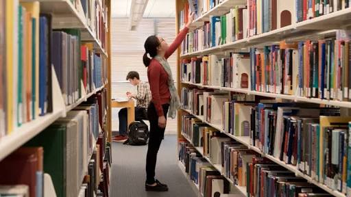 Budaya Baca Buku di Indonesia Rendah, Perpustakaan Mesti Berbenah
